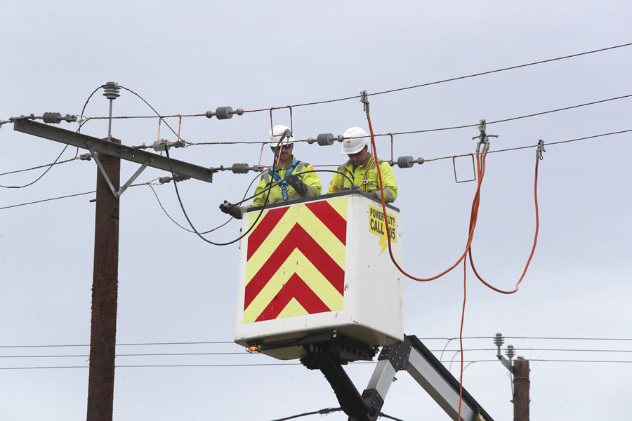 SP Energy Networks welcomes Steve Rotheram; Matthew Patrick MP; and Anthony Burns to its Hoylake training centre